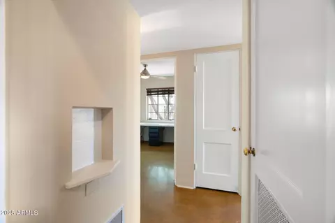 Entry Way - 2434 E Pinchot Ave, Phoenix, AZ 85016 photo 1 of 2