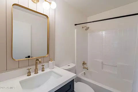 Bath - 10811 E Contessa St, Mesa, AZ 85207 photo 3 of 3
