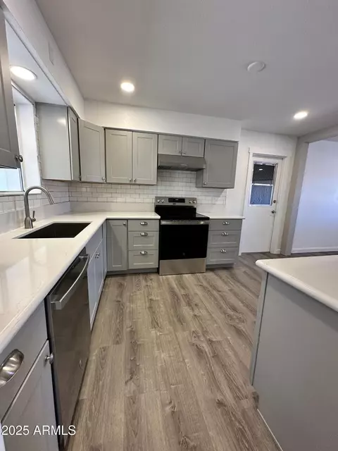 Kitchen - 6449 E Dodge St, Mesa, AZ 85205 photo 4 of 6