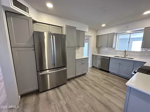 Kitchen - 6449 E Dodge St, Mesa, AZ 85205 photo 5 of 6