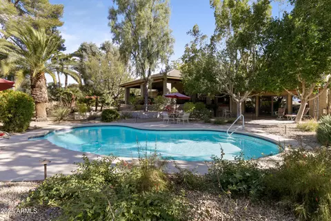 5160 N 45th Pl, Phoenix, AZ 85018 photo 9