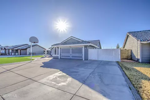 8021 W Charter Oak Rd, Peoria, AZ 85381