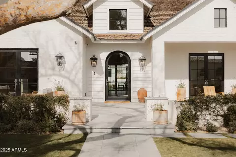 5314 E Calle Del Norte --, Phoenix, AZ 85018