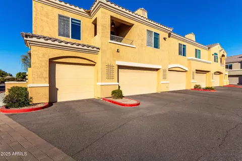 900 S Canal Dr #224, Chandler, AZ 85225