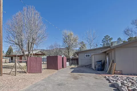 Exterior - 6066 W South Rd, Pine, AZ 85544 photo 5 of 10
