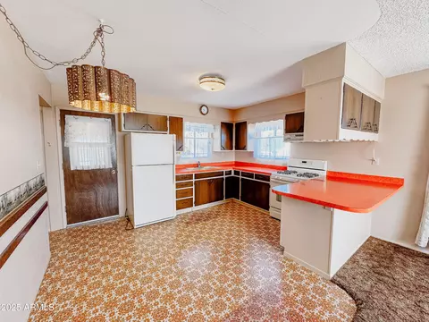 Kitchen - 281 E Walker St, Benson, AZ 85602 photo 1 of 1