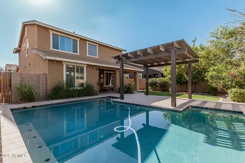 Exterior - 4058 E Mesquite St, Gilbert, AZ 85296 photo 9 of 11
