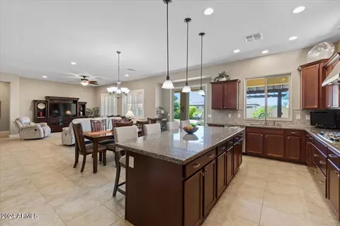 Kitchen - 10315 E Palladium Dr, Mesa, AZ 85212 photo 3 of 4