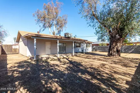 Exterior - 2905 W Stella Ln, Phoenix, AZ 85017 photo 6 of 6