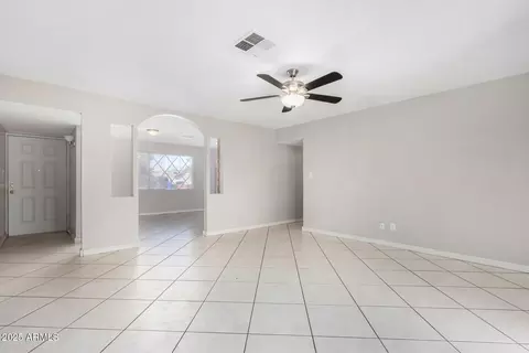Living - 2905 W Stella Ln, Phoenix, AZ 85017 photo 1 of 3