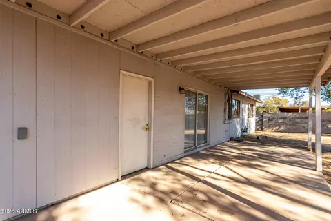 Exterior - 2905 W Stella Ln, Phoenix, AZ 85017 photo 3 of 6