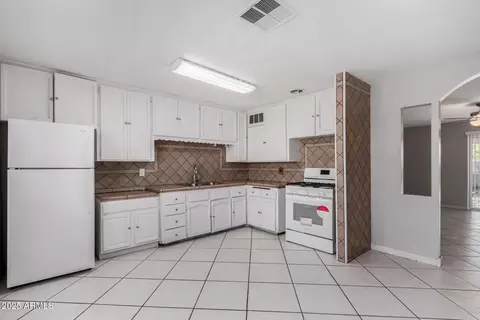 Other - 2905 W Stella Ln, Phoenix, AZ 85017 photo 7 of 16