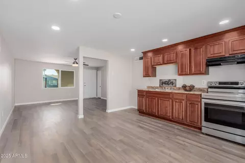 6936 W Berkeley Rd, Phoenix, AZ 85035 photo 8