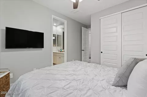 Bedroom - 904 E Hampton Ln, Gilbert, AZ 85295 photo 7 of 11