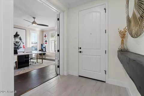 Entry Way - 904 E Hampton Ln, Gilbert, AZ 85295 photo 2 of 6