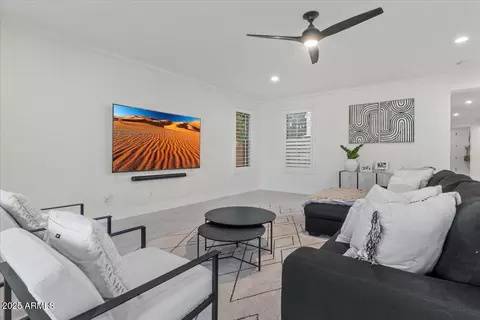 Living - 904 E Hampton Ln, Gilbert, AZ 85295 photo 2 of 3