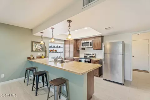 11802 S Half Moon Dr, Phoenix, AZ 85044 photo 9