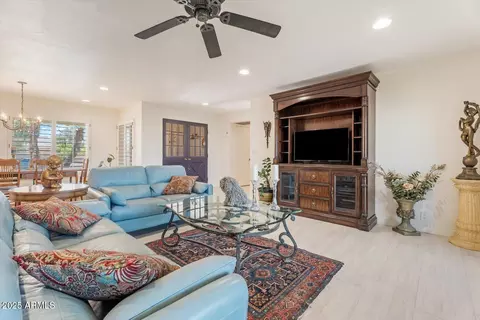 11802 S Half Moon Dr, Phoenix, AZ 85044 photo 4