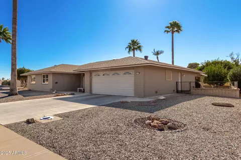 11009 W Crestbrook Dr, Sun City, AZ 85351