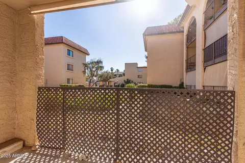 Exterior - 3033 E Devonshire Ave #1037, Phoenix, AZ 85016 photo 1 of 3