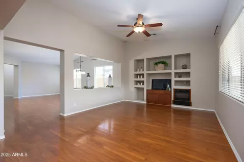 2115 W Harwell Rd, Phoenix, AZ 85041