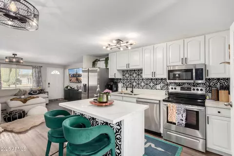 4055 E Hearn Rd, Phoenix, AZ 85032 photo 8