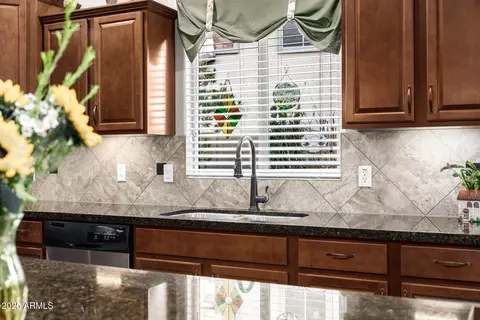 Kitchen - 11249 E Stradling Ave, Mesa, AZ 85212 photo 4 of 7