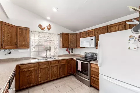 Kitchen - 525 E Glencove St, Mesa, AZ 85203 photo 2 of 2