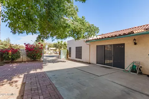 Exterior - 525 E Glencove St, Mesa, AZ 85203 photo 4 of 8