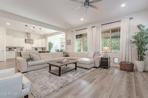 4513 E Vista Bonita Dr, Phoenix, AZ 85050