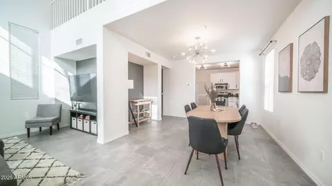 Dining - 706 E Washington St #128, Phoenix, AZ 85034 photo 2 of 2