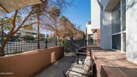 Exterior - 706 E Washington St #128, Phoenix, AZ 85034 photo 2 of 3
