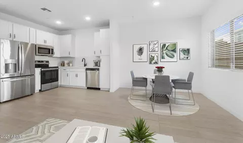 Entry Way - 2822 W Eagle Talon Rd, Phoenix, AZ 85085 photo 2 of 5