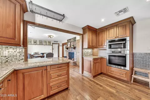 Kitchen - 4022 E Stanford Dr, Phoenix, AZ 85018 photo 1 of 5