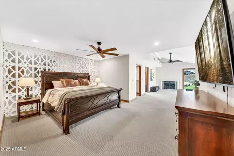 Bedroom - 4022 E Stanford Dr, Phoenix, AZ 85018 photo 4 of 6