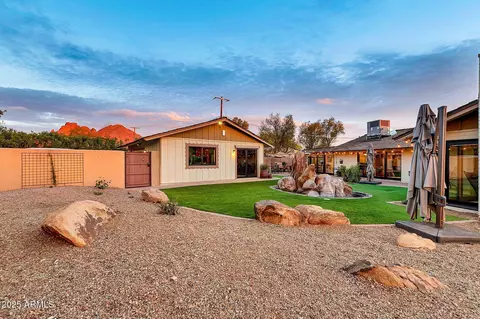 Exterior - 4022 E Stanford Dr, Phoenix, AZ 85018 photo 11 of 15