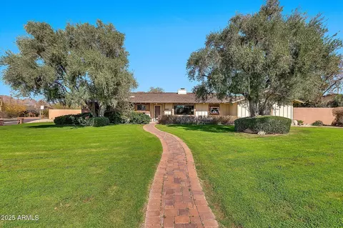 Exterior - 4022 E Stanford Dr, Phoenix, AZ 85018 photo 5 of 15