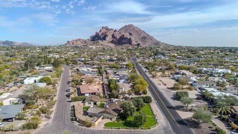 View/Area - 4022 E Stanford Dr, Phoenix, AZ 85018 photo 2 of 2
