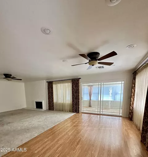 Living - 4829 E Lake Point Cir, Phoenix, AZ 85044 photo 4 of 5