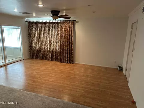 Living - 4829 E Lake Point Cir, Phoenix, AZ 85044 photo 3 of 5