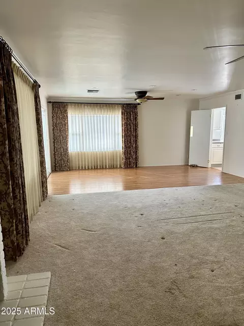 Living - 4829 E Lake Point Cir, Phoenix, AZ 85044 photo 2 of 5