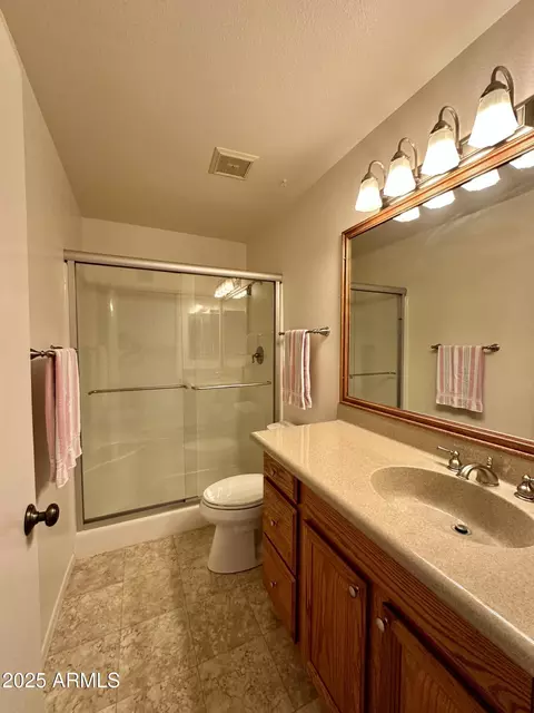 Bath - 4829 E Lake Point Cir, Phoenix, AZ 85044 photo 4 of 4