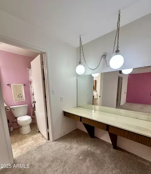 Bath - 4829 E Lake Point Cir, Phoenix, AZ 85044 photo 1 of 4