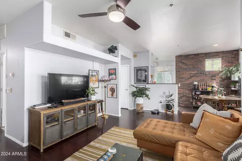 3302 N 7th St #208, Phoenix, AZ 85014