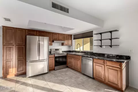 701 E Calle Adobe Ln, Goodyear, AZ 85338
