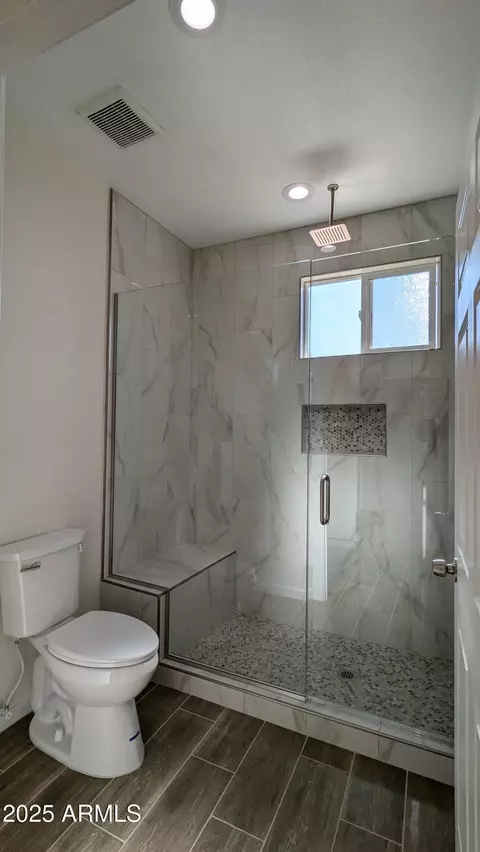 Bath - 505 E Clanton Ave, Buckeye, AZ 85326 photo 7 of 8