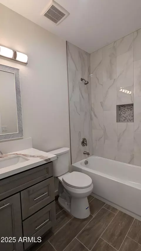 Bath - 505 E Clanton Ave, Buckeye, AZ 85326 photo 4 of 8