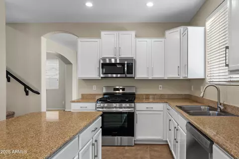 3591 E Remington Dr, Gilbert, AZ 85297 photo 3