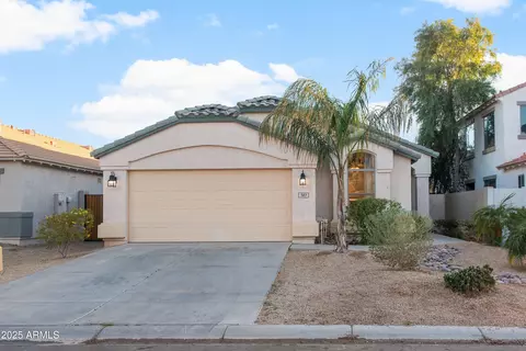 747 E Daniella Dr, San Tan Valley, AZ 85140