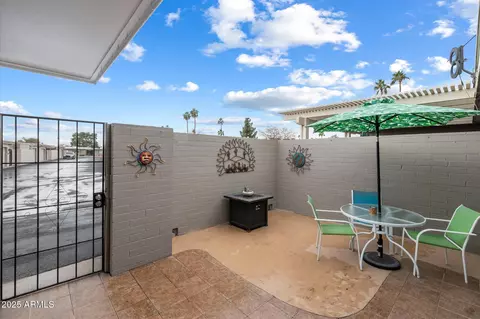 16809 N 102nd Ave, Sun City, AZ 85351